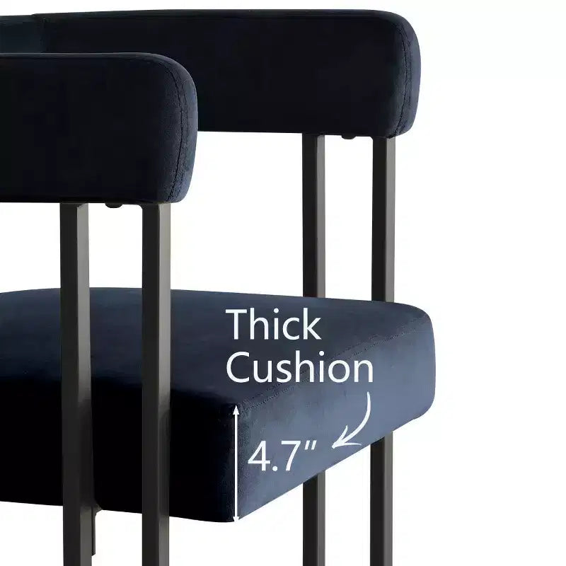Set tavolo da pranzo allungabile da 47-83" per 8 persone, tavolo nero e 8 poltrone in velluto con eleganti gambe in metallo, ideale per riunioni