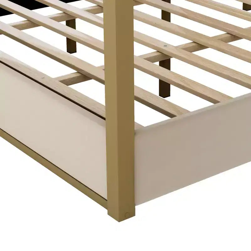 Letto a baldacchino moderno king size con testiera imbottita e struttura in metallo