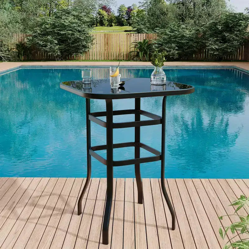 Set di 2 sgabelli da bar girevoli a 360° per patio, sedie alte da esterno con schienale e braccioli, struttura in metallo resistente alle intemperie per terrazza, prato, giardino